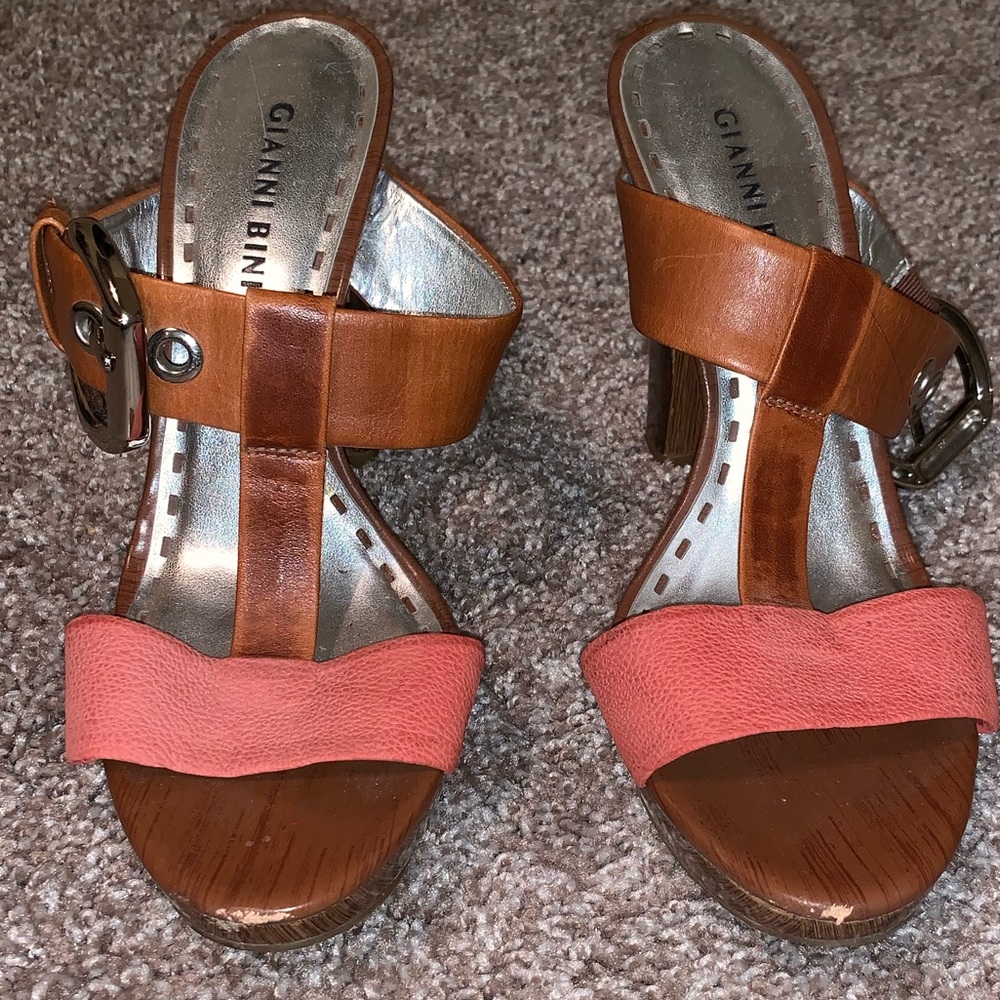 Gianni Bini platform sandal. Leather sz 8